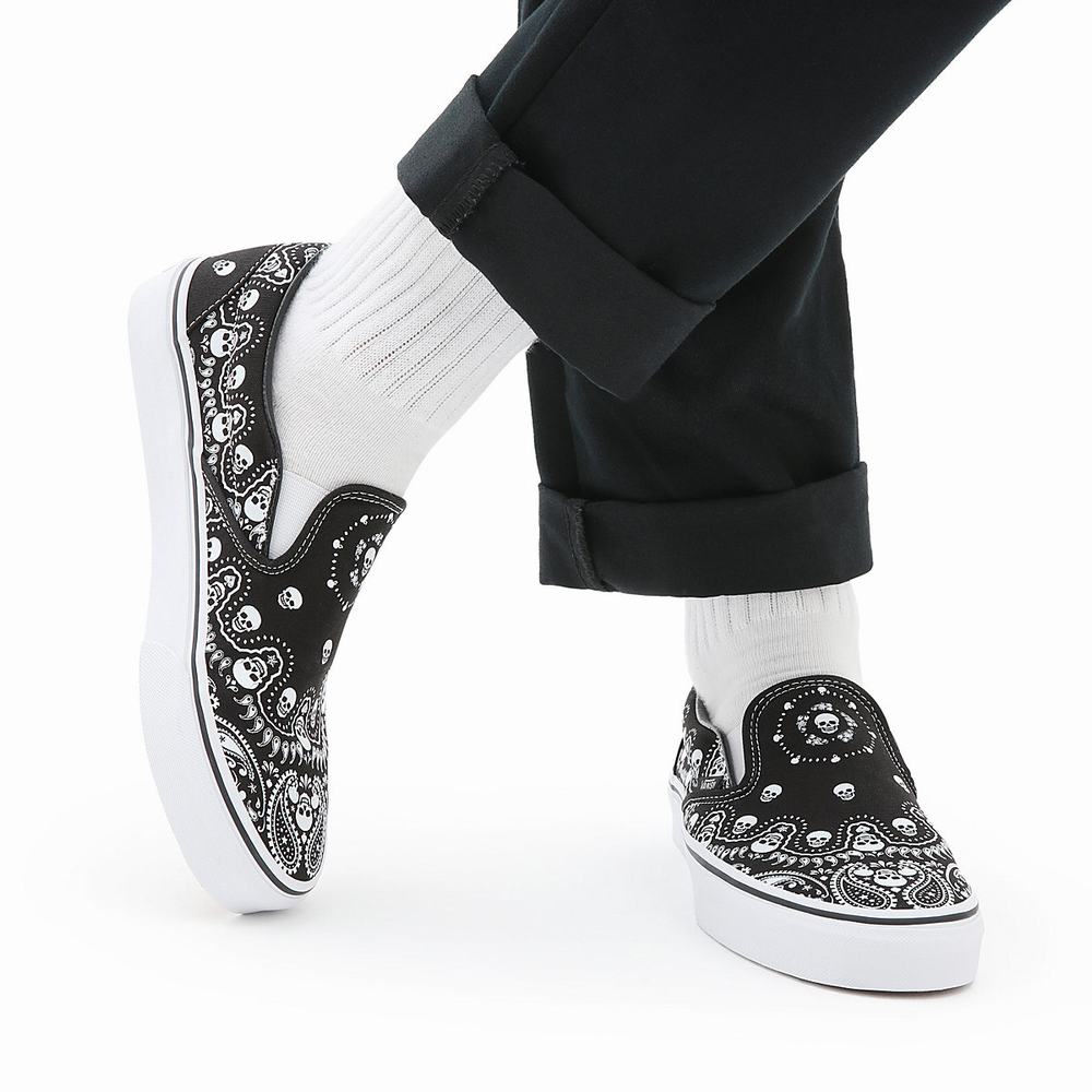 Men's Vans Bandana Classic Slip On Shoes Black | USA05296