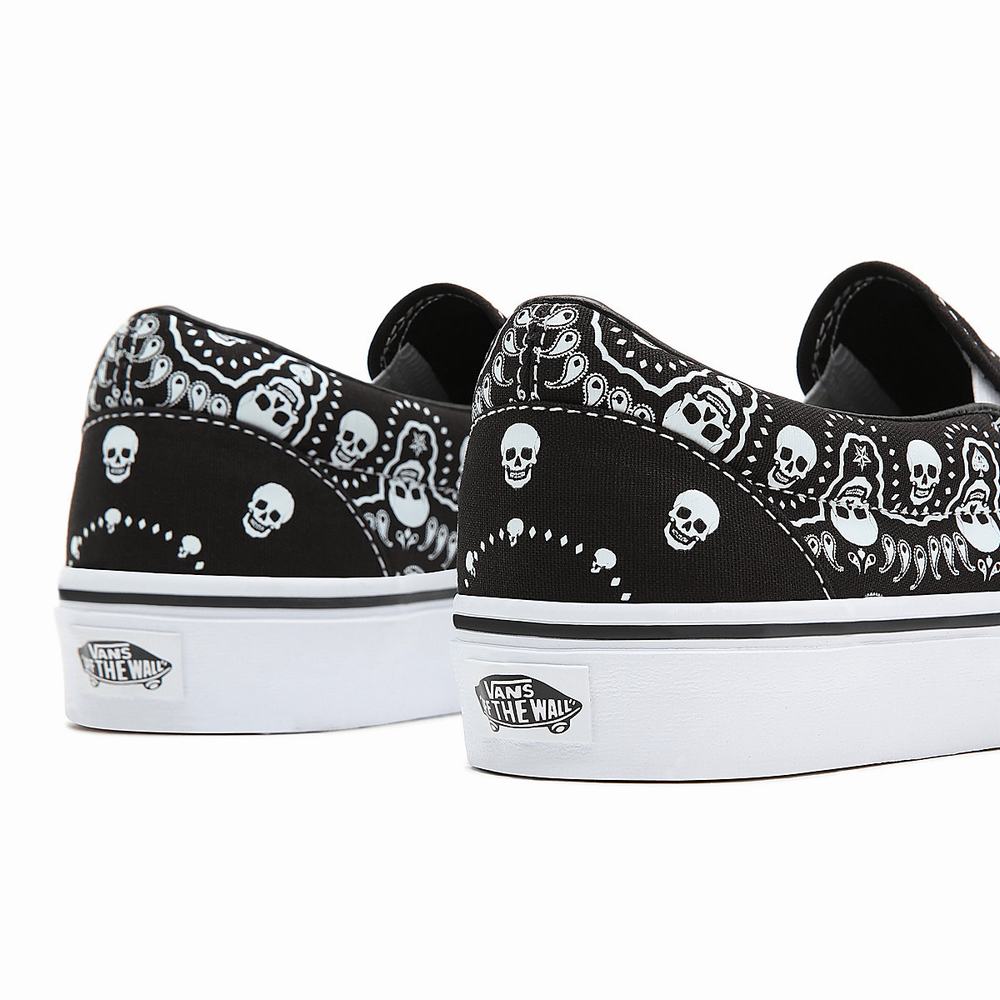 Men's Vans Bandana Classic Slip On Shoes Black | USA05296