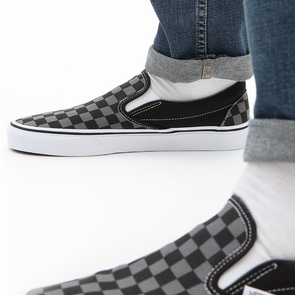 Men's Vans Checkerboard Classic Slip On Shoes Black / Grey | USA21750