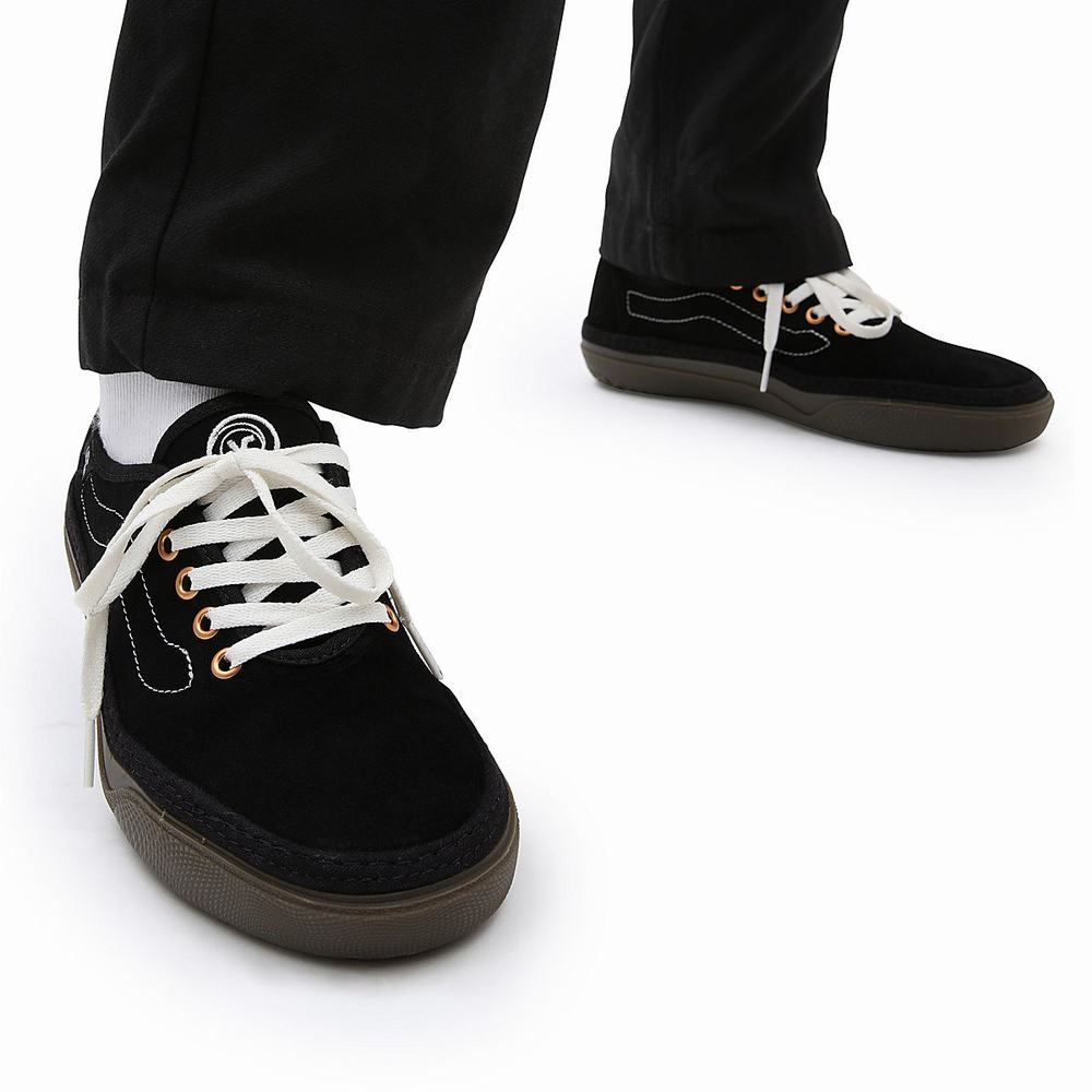 Men's Vans Circle Vee Sneakers Black | USA78490