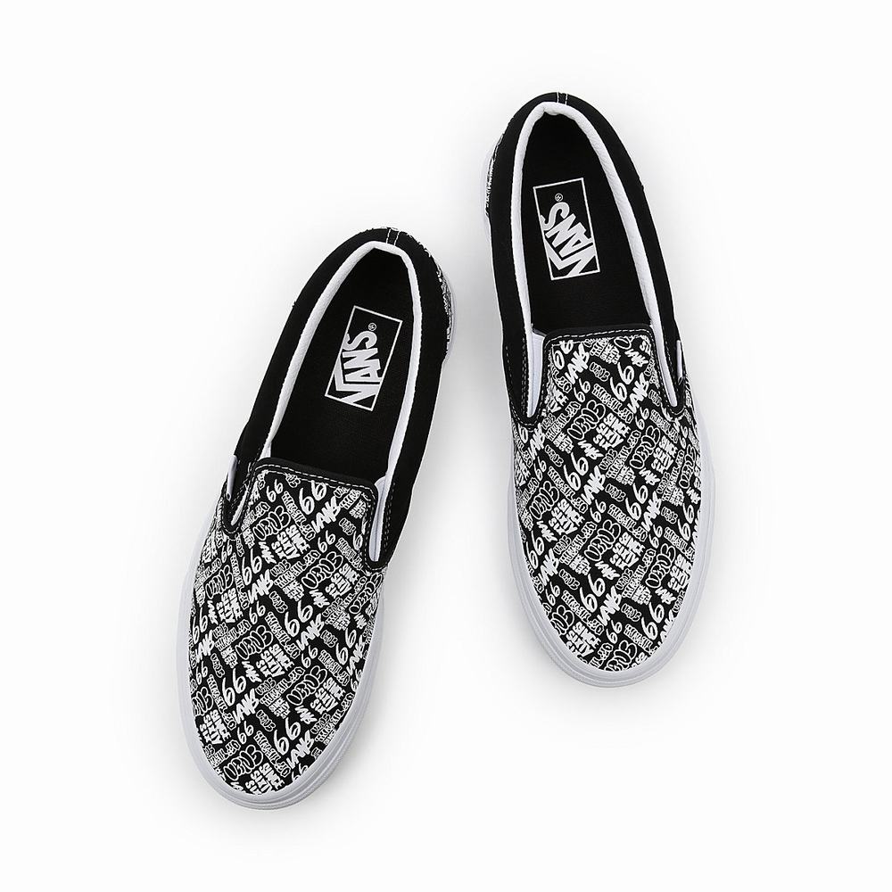 Men's Vans Classic Slip On Shoes Black / White | USA59476