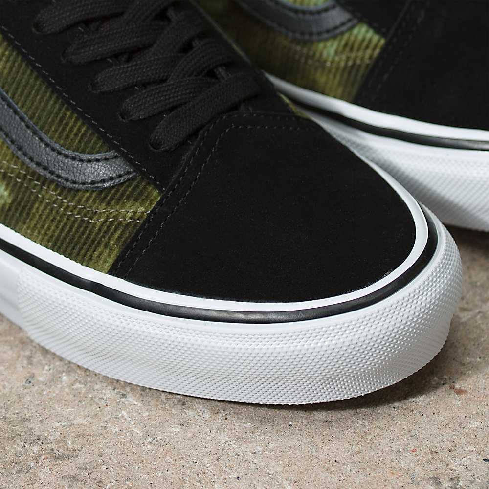 Men's Vans Corduroy Skate Old Skool Skate Shoes Black / Green | USA18376