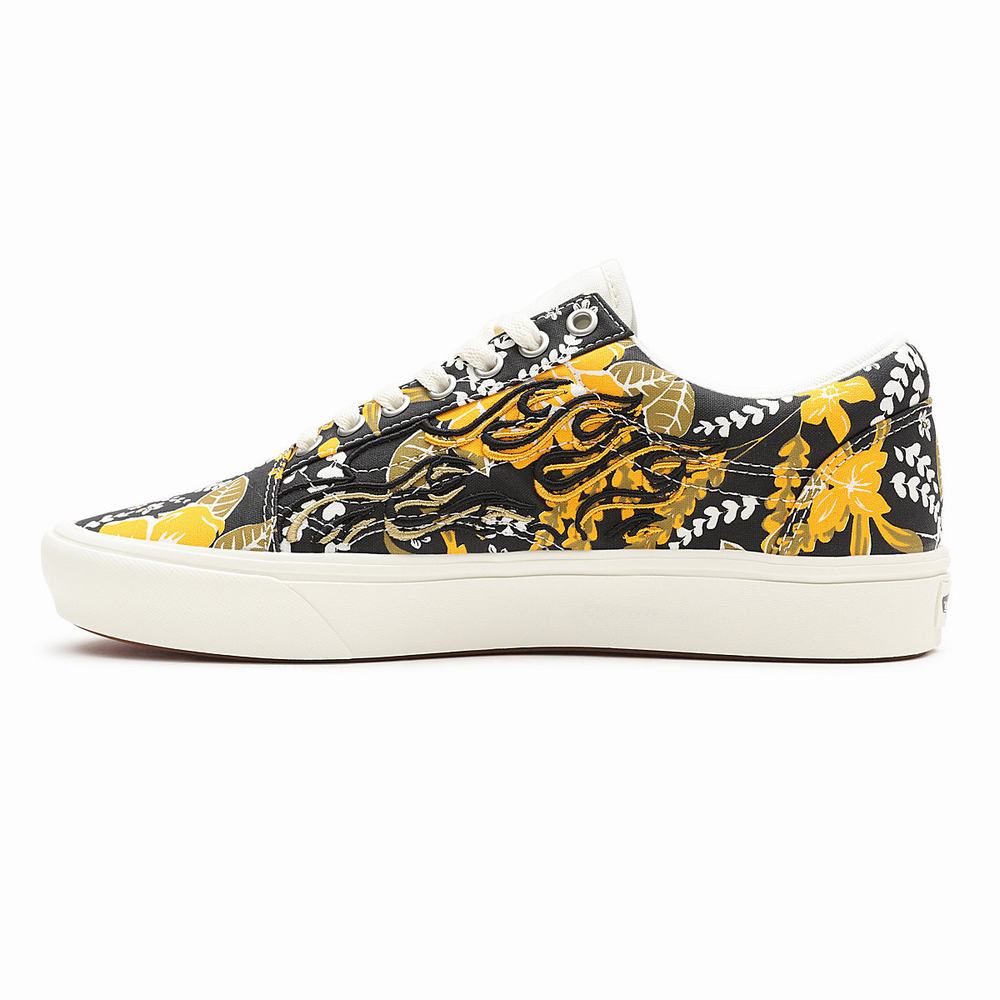 Men's Vans Flame Embroidery ComfyCush Old Skool Sneakers Black / Yellow | USA29130