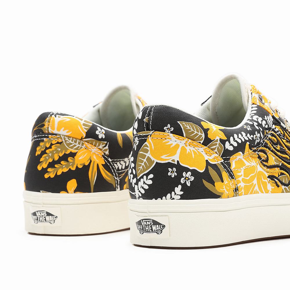 Men's Vans Flame Embroidery ComfyCush Old Skool Sneakers Black / Yellow | USA29130