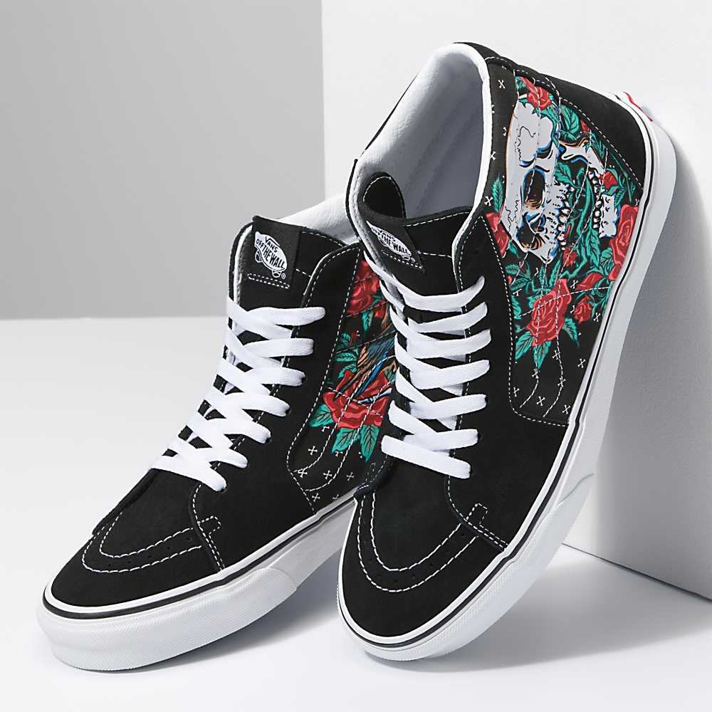 Men's Vans Rose Skulls Sk8-Hi Sneakers Black / White | USA14568