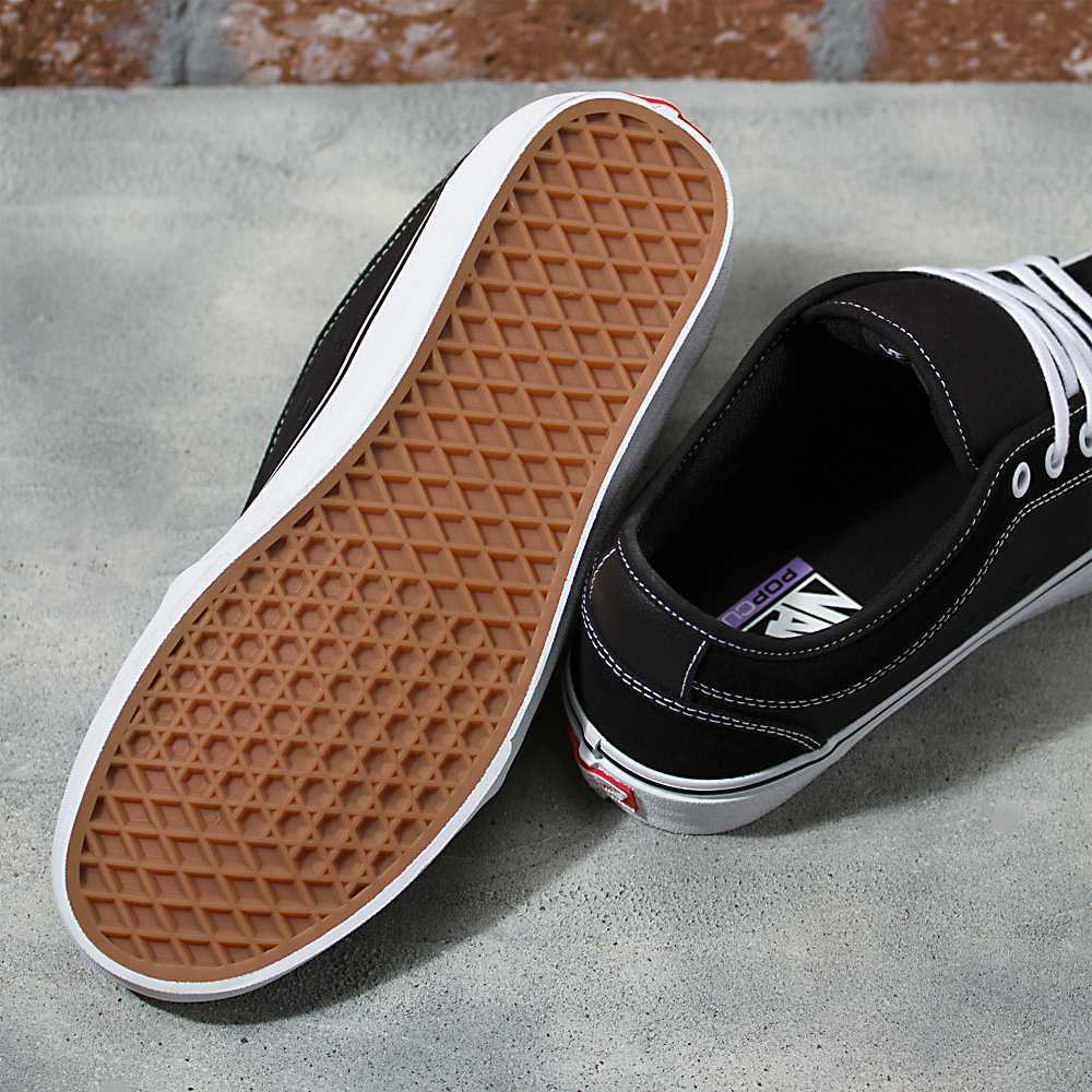 Men's Vans Skate Chukka Skate Shoes Black / White | USA73205