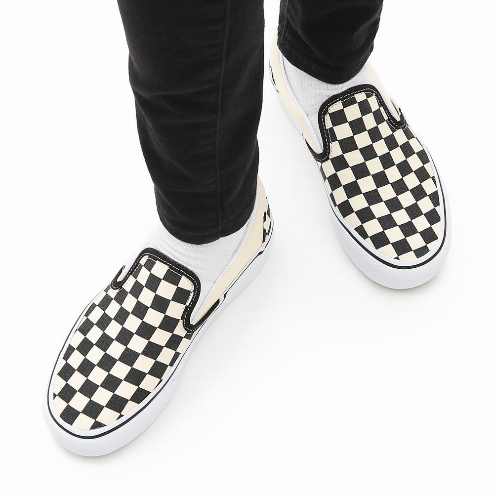 Women's Vans Checkerboard Classic Slip-On Platform Slip On Shoes Black / White | USA70612