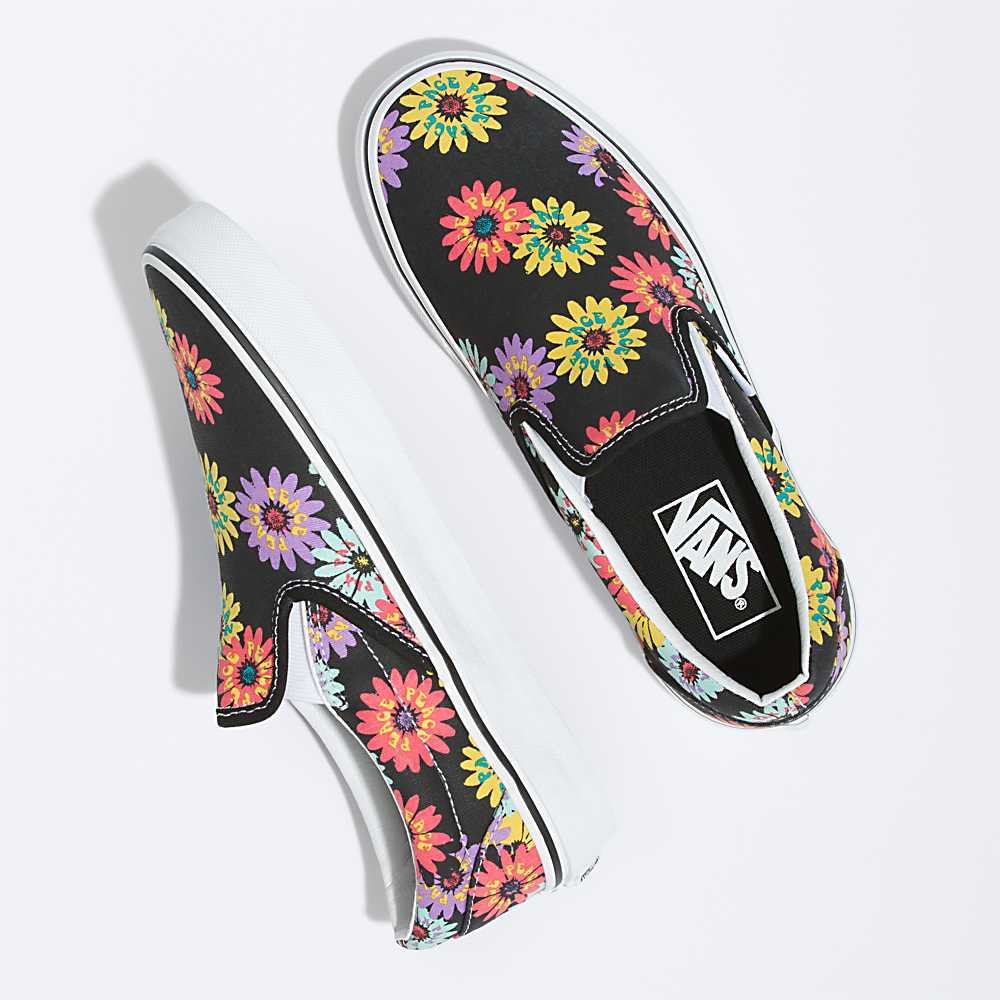 Women's Vans Classic Slip-On Sneakers Black | USA51729