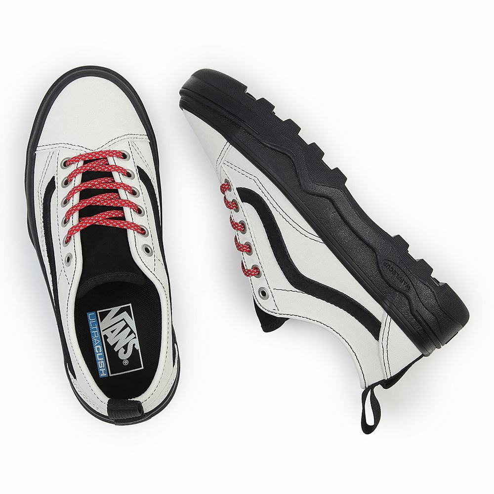 Women's Vans Sentry Old Skool WC Sneakers Black / White | USA67159